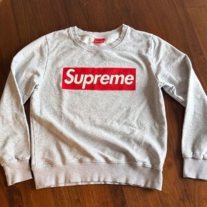 Supreme spain- Heather Gray Crewneck with Red Logo - men small